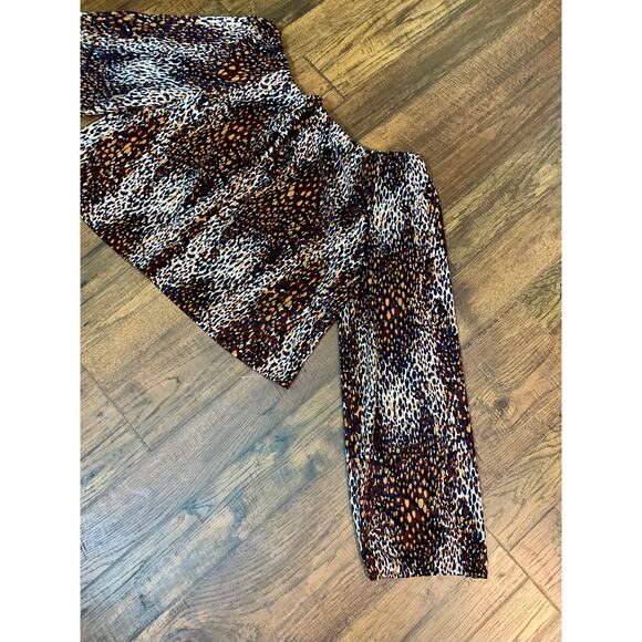 VTG 1970s Tomorrow's Dream Off Shoulder Bell Sleeve Blouse Cheetah Print Medium - Picture 3 of 8